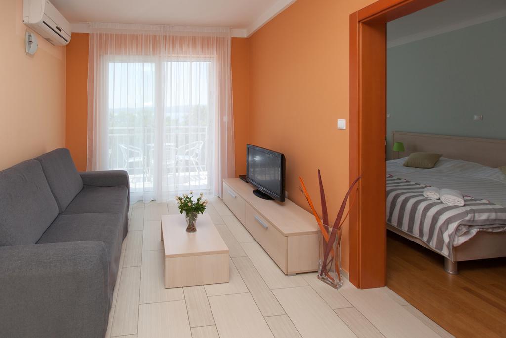 Apartment Ana Selce Buitenkant foto